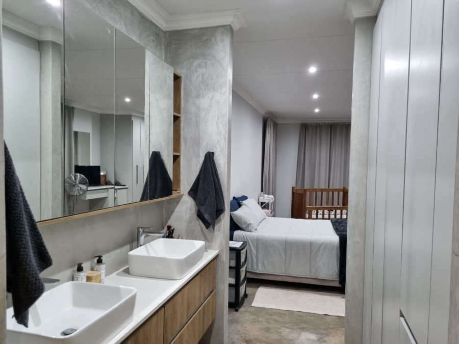 5 Bedroom Property for Sale in Kathu Northern Cape